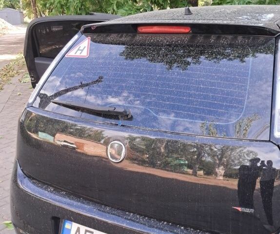 Черный Фиат Пунто, объемом двигателя 1.4 л и пробегом 156 тыс. км за 4200 $, фото 5 на Automoto.ua