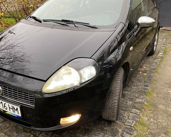 Черный Фиат Пунто, объемом двигателя 1.37 л и пробегом 270 тыс. км за 3700 $, фото 2 на Automoto.ua