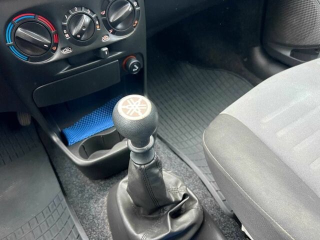 Черный Фиат Пунто, объемом двигателя 1.2 л и пробегом 150 тыс. км за 3990 $, фото 12 на Automoto.ua