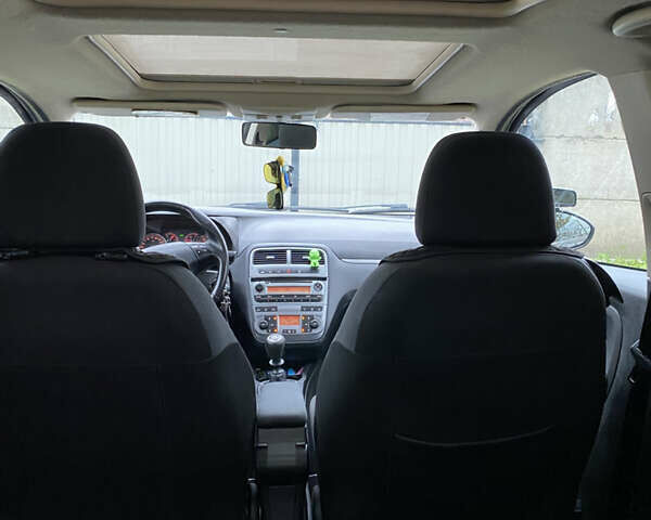 Черный Фиат Пунто, объемом двигателя 1.37 л и пробегом 270 тыс. км за 3700 $, фото 23 на Automoto.ua