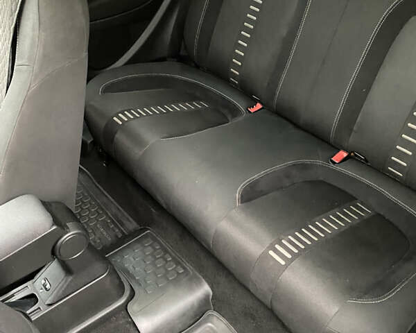 Черный Фиат Пунто, объемом двигателя 1.37 л и пробегом 270 тыс. км за 3700 $, фото 13 на Automoto.ua