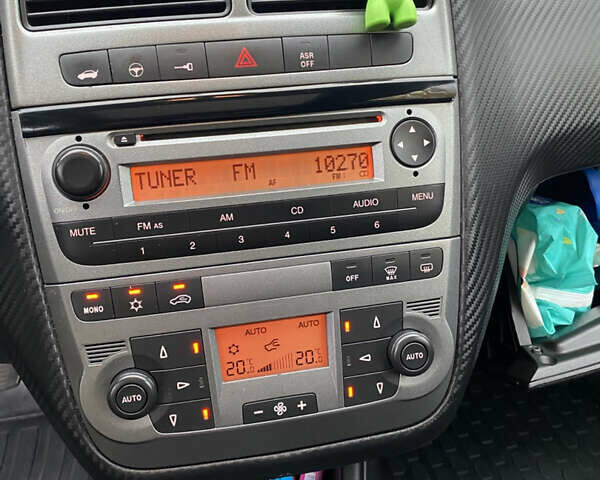 Черный Фиат Пунто, объемом двигателя 1.37 л и пробегом 270 тыс. км за 3700 $, фото 8 на Automoto.ua