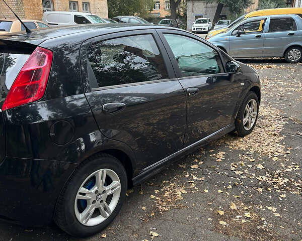 Черный Фиат Пунто, объемом двигателя 1.25 л и пробегом 230 тыс. км за 4300 $, фото 4 на Automoto.ua