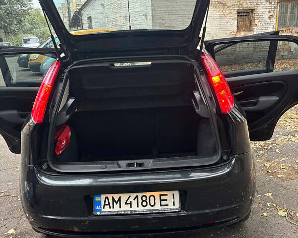 Черный Фиат Пунто, объемом двигателя 1.25 л и пробегом 230 тыс. км за 4300 $, фото 8 на Automoto.ua