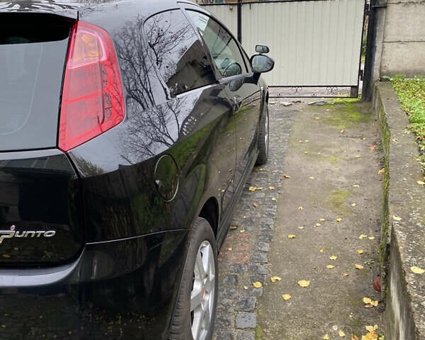 Черный Фиат Пунто, объемом двигателя 1.37 л и пробегом 270 тыс. км за 3700 $, фото 6 на Automoto.ua