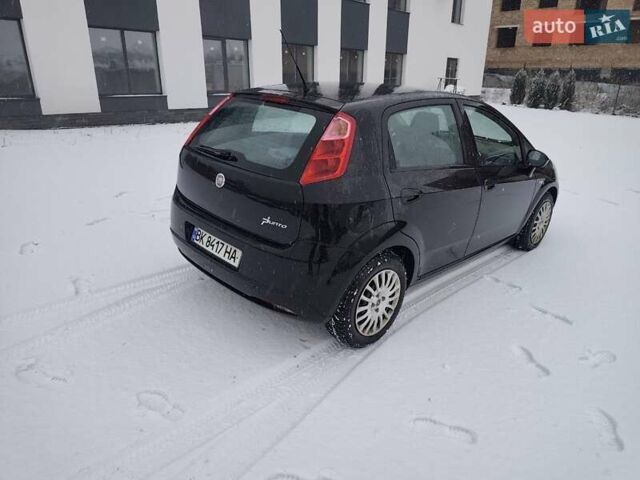 Чорний Фіат Пунто, об'ємом двигуна 1.3 л та пробігом 244 тис. км за 5000 $, фото 2 на Automoto.ua