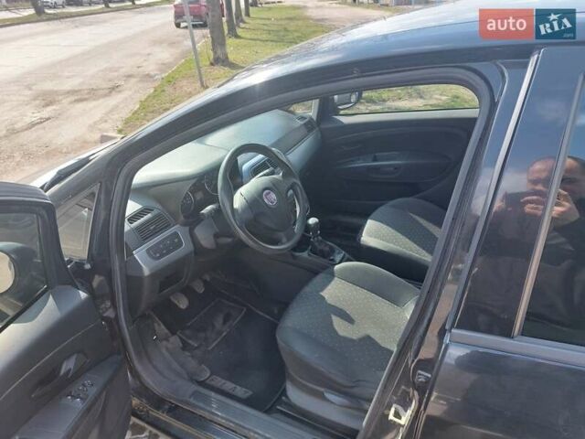 Черный Фиат Пунто, объемом двигателя 1.4 л и пробегом 248 тыс. км за 4200 $, фото 9 на Automoto.ua