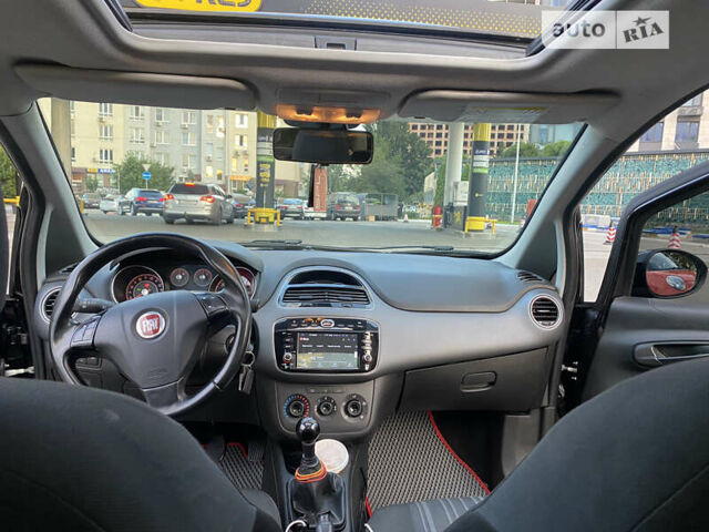 Черный Фиат Пунто, объемом двигателя 1.3 л и пробегом 220 тыс. км за 4800 $, фото 15 на Automoto.ua