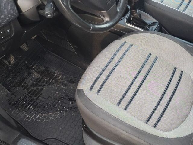 Черный Фиат Пунто, объемом двигателя 1.2 л и пробегом 271 тыс. км за 4300 $, фото 16 на Automoto.ua