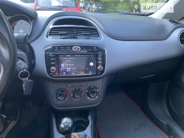 Черный Фиат Пунто, объемом двигателя 1.3 л и пробегом 220 тыс. км за 4800 $, фото 13 на Automoto.ua