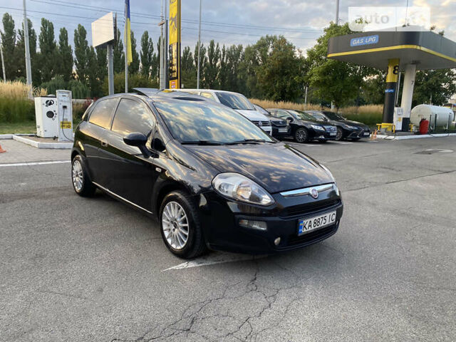 Черный Фиат Пунто, объемом двигателя 1.3 л и пробегом 220 тыс. км за 4800 $, фото 2 на Automoto.ua