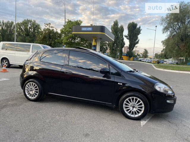 Черный Фиат Пунто, объемом двигателя 1.3 л и пробегом 220 тыс. км за 4800 $, фото 3 на Automoto.ua