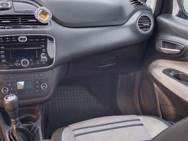 Черный Фиат Пунто, объемом двигателя 1.2 л и пробегом 271 тыс. км за 4300 $, фото 10 на Automoto.ua