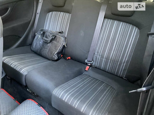 Черный Фиат Пунто, объемом двигателя 1.3 л и пробегом 220 тыс. км за 4800 $, фото 24 на Automoto.ua