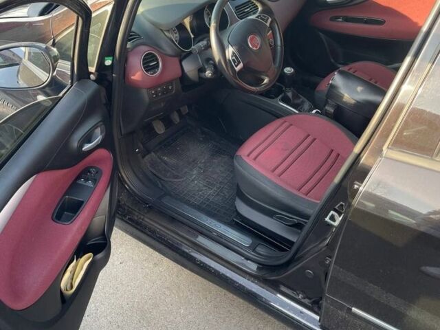 Черный Фиат Пунто, объемом двигателя 1.2 л и пробегом 158 тыс. км за 5150 $, фото 2 на Automoto.ua