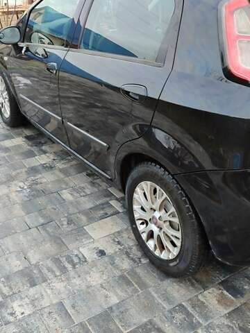 Черный Фиат Пунто, объемом двигателя 1.3 л и пробегом 305 тыс. км за 4999 $, фото 3 на Automoto.ua