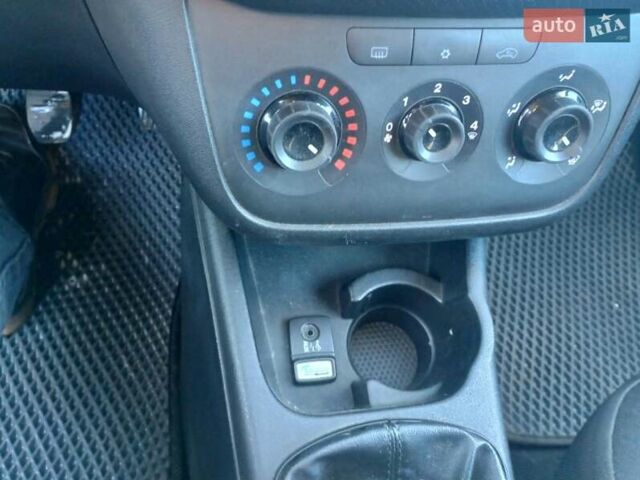 Черный Фиат Пунто, объемом двигателя 1.24 л и пробегом 322 тыс. км за 4200 $, фото 13 на Automoto.ua