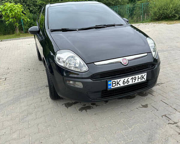 Чорний Фіат Пунто, об'ємом двигуна 1.25 л та пробігом 250 тис. км за 5200 $, фото 1 на Automoto.ua
