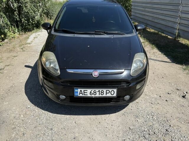 Черный Фиат Пунто, объемом двигателя 1.4 л и пробегом 177 тыс. км за 5400 $, фото 4 на Automoto.ua