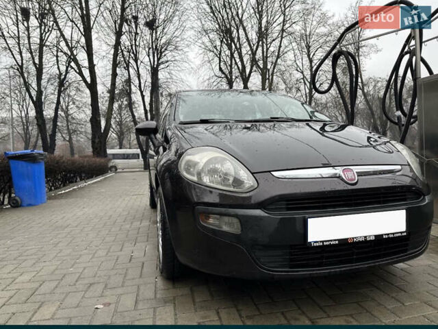Черный Фиат Пунто, объемом двигателя 1.3 л и пробегом 285 тыс. км за 4988 $, фото 1 на Automoto.ua