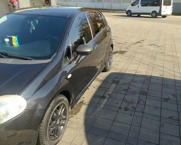Чорний Фіат Пунто, об'ємом двигуна 1.3 л та пробігом 240 тис. км за 4300 $, фото 4 на Automoto.ua