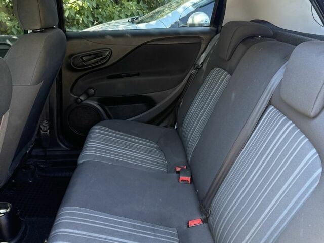 Черный Фиат Пунто, объемом двигателя 1.4 л и пробегом 177 тыс. км за 5400 $, фото 8 на Automoto.ua