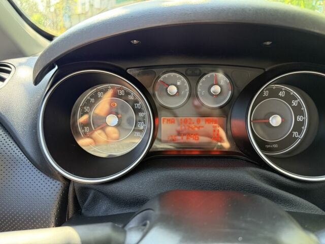 Черный Фиат Пунто, объемом двигателя 1.4 л и пробегом 177 тыс. км за 5400 $, фото 5 на Automoto.ua