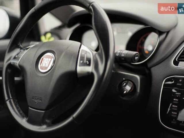 Черный Фиат Пунто, объемом двигателя 1.25 л и пробегом 230 тыс. км за 6000 $, фото 6 на Automoto.ua