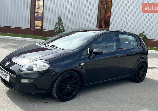 Черный Фиат Пунто, объемом двигателя 1.37 л и пробегом 142 тыс. км за 6500 $, фото 1 на Automoto.ua