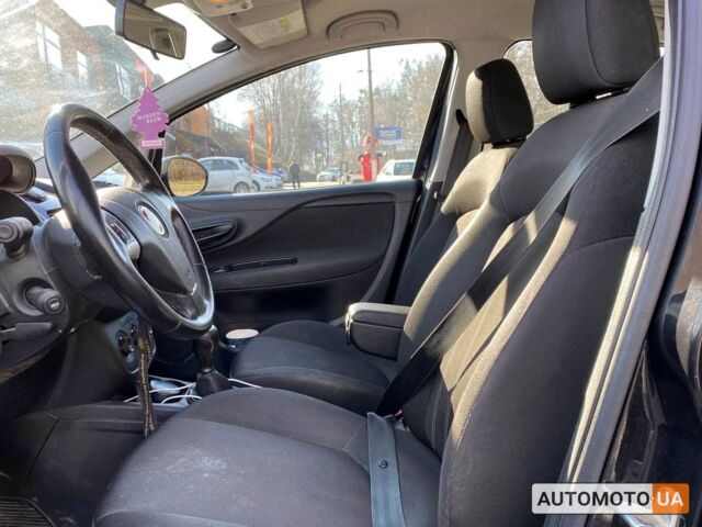 Черный Фиат Пунто, объемом двигателя 1.3 л и пробегом 240 тыс. км за 6800 $, фото 7 на Automoto.ua