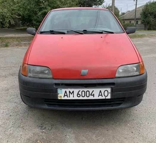 Красный Фиат Пунто, объемом двигателя 1.2 л и пробегом 290 тыс. км за 950 $, фото 9 на Automoto.ua