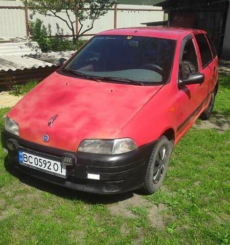Красный Фиат Пунто, объемом двигателя 1.11 л и пробегом 298 тыс. км за 1650 $, фото 4 на Automoto.ua