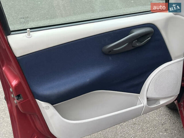 Красный Фиат Пунто, объемом двигателя 1.24 л и пробегом 234 тыс. км за 3890 $, фото 13 на Automoto.ua