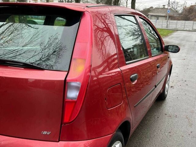 Красный Фиат Пунто, объемом двигателя 1.3 л и пробегом 234 тыс. км за 3990 $, фото 14 на Automoto.ua