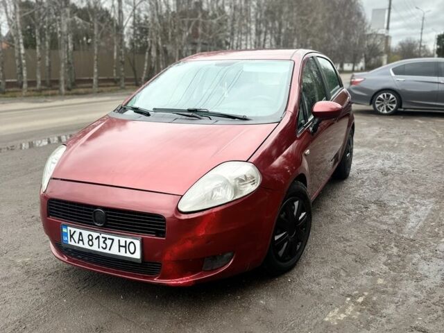 Красный Фиат Пунто, объемом двигателя 1.4 л и пробегом 360 тыс. км за 2600 $, фото 2 на Automoto.ua