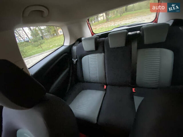 Фиат Пунто 2007 в Ровно на Automoto.ua Красный Фиат Пунто, объемом двигателя 1.37 л и пробегом 120 тыс. км за 4300 $, фото 11 на Automoto.ua