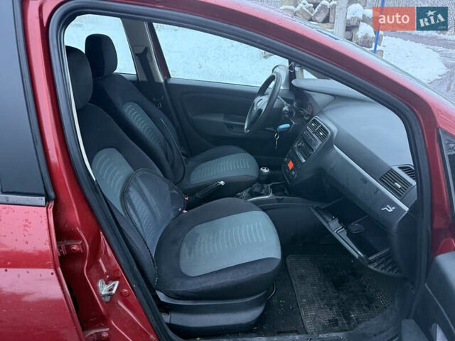 Красный Фиат Пунто, объемом двигателя 1.37 л и пробегом 115 тыс. км за 3000 $, фото 16 на Automoto.ua