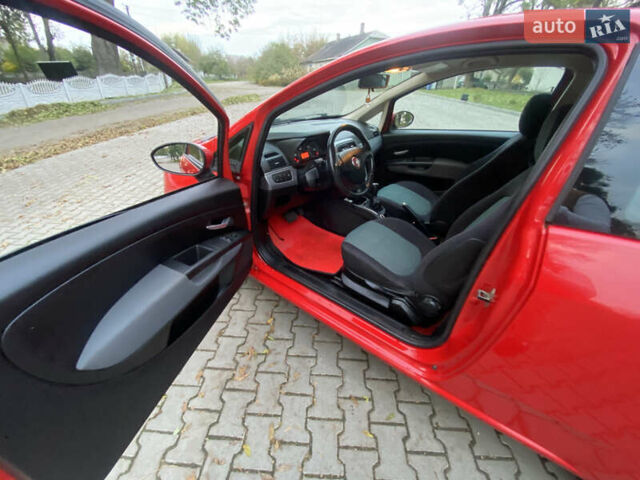 Фиат Пунто 2007 в Ровно на Automoto.ua Красный Фиат Пунто, объемом двигателя 1.37 л и пробегом 120 тыс. км за 4300 $, фото 9 на Automoto.ua