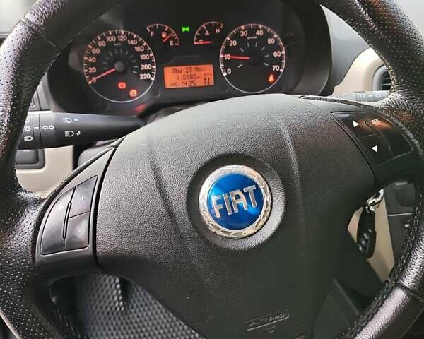 Красный Фиат Пунто, объемом двигателя 1.37 л и пробегом 110 тыс. км за 5300 $, фото 5 на Automoto.ua