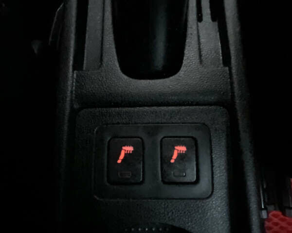 Фиат Пунто 2007 в Ровно на Automoto.ua Красный Фиат Пунто, объемом двигателя 1.37 л и пробегом 120 тыс. км за 4300 $, фото 20 на Automoto.ua