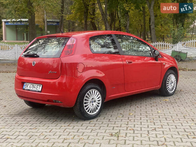 Фиат Пунто 2007 в Ровно на Automoto.ua Красный Фиат Пунто, объемом двигателя 1.37 л и пробегом 120 тыс. км за 4300 $, фото 4 на Automoto.ua