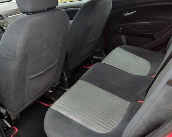 Красный Фиат Пунто, объемом двигателя 1.4 л и пробегом 247 тыс. км за 2450 $, фото 16 на Automoto.ua