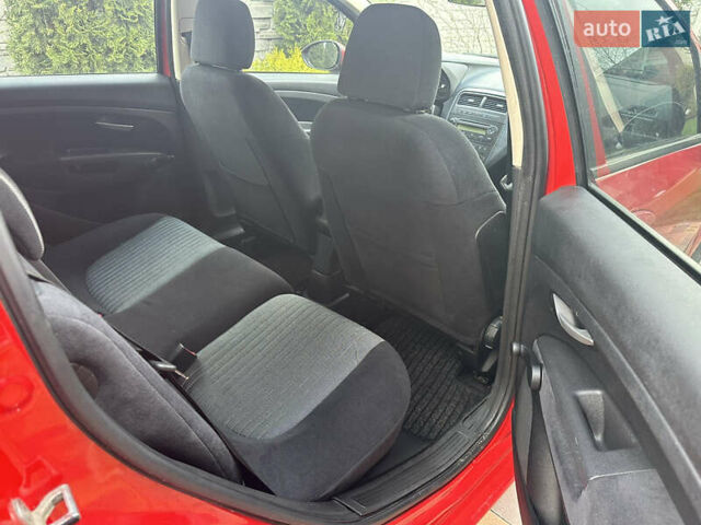 Червоний Фіат Пунто, об'ємом двигуна 1.4 л та пробігом 228 тис. км за 4000 $, фото 11 на Automoto.ua