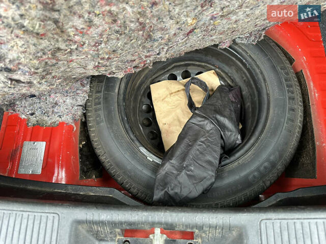 Червоний Фіат Пунто, об'ємом двигуна 1.4 л та пробігом 228 тис. км за 4000 $, фото 19 на Automoto.ua