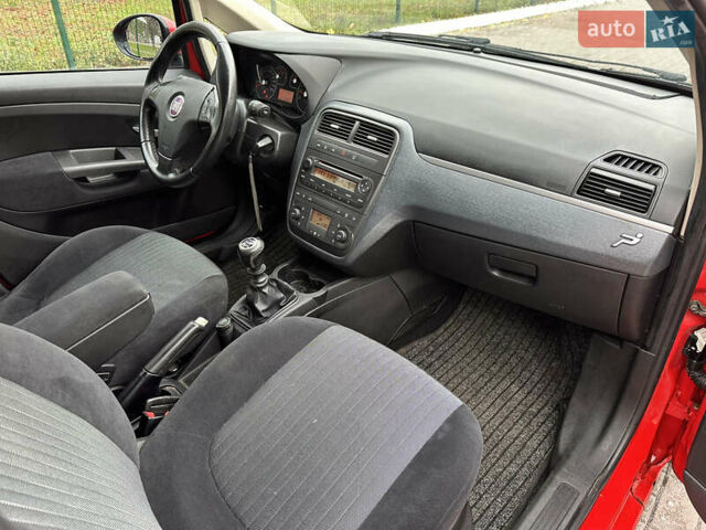 Червоний Фіат Пунто, об'ємом двигуна 1.4 л та пробігом 228 тис. км за 4000 $, фото 17 на Automoto.ua