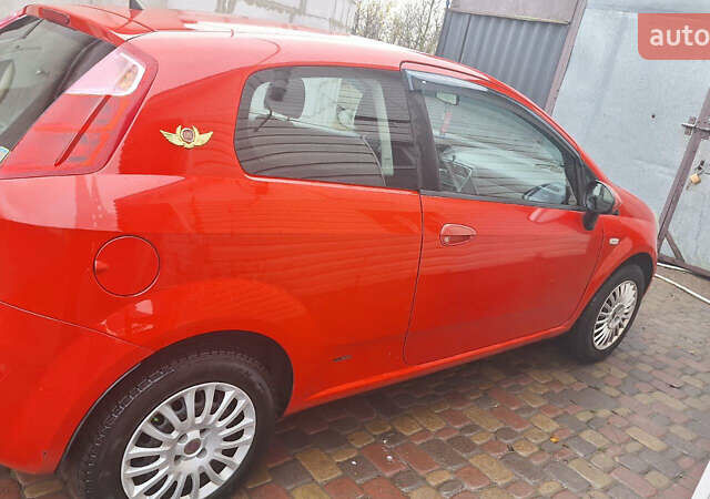 Красный Фиат Пунто, объемом двигателя 1.37 л и пробегом 174 тыс. км за 3500 $, фото 9 на Automoto.ua