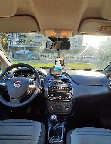 Красный Фиат Пунто, объемом двигателя 1.2 л и пробегом 313 тыс. км за 4000 $, фото 18 на Automoto.ua