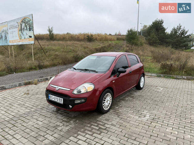 Червоний Фіат Пунто, об'ємом двигуна 1.24 л та пробігом 209 тис. км за 4200 $, фото 2 на Automoto.ua