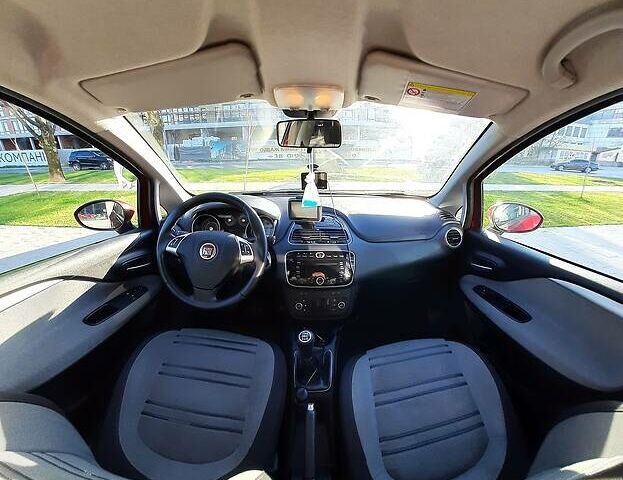 Красный Фиат Пунто, объемом двигателя 1.2 л и пробегом 313 тыс. км за 4000 $, фото 20 на Automoto.ua