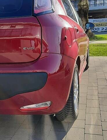 Красный Фиат Пунто, объемом двигателя 1.2 л и пробегом 313 тыс. км за 4000 $, фото 33 на Automoto.ua